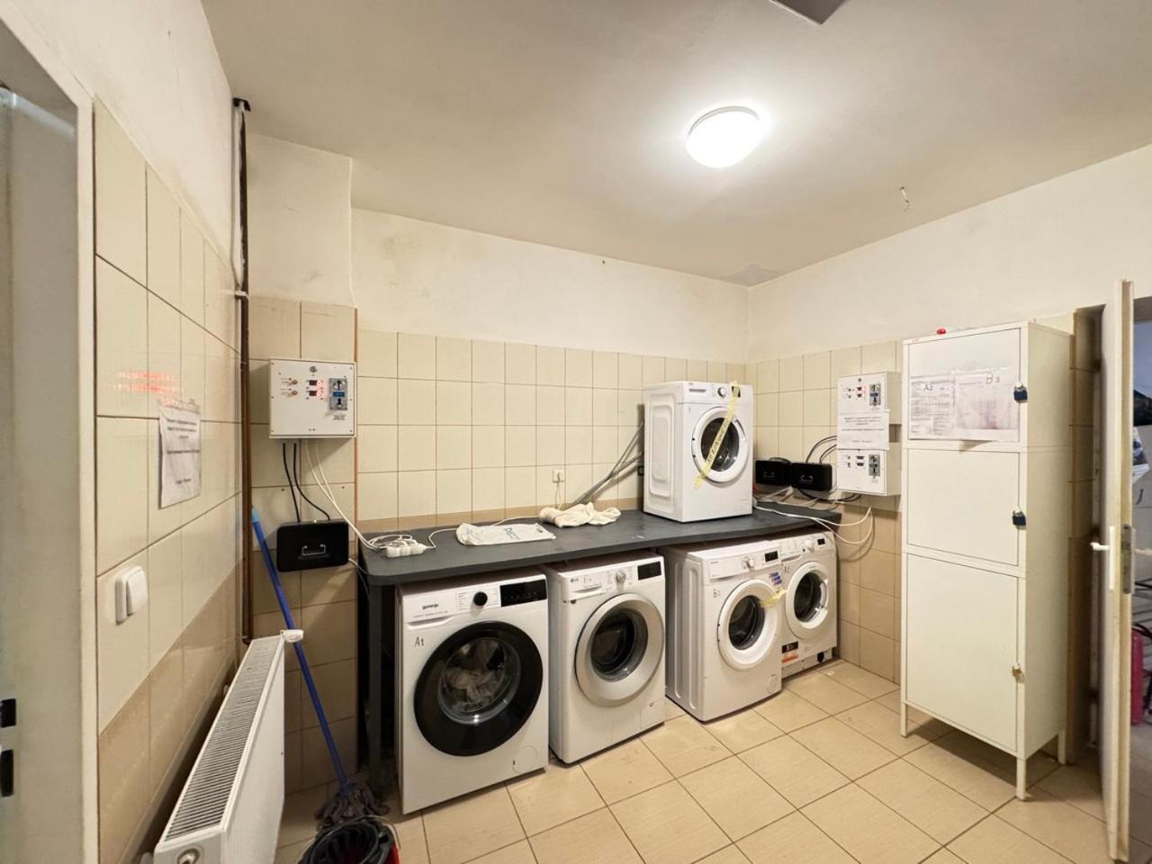 Sleep & Go Praha 5 Hostel *