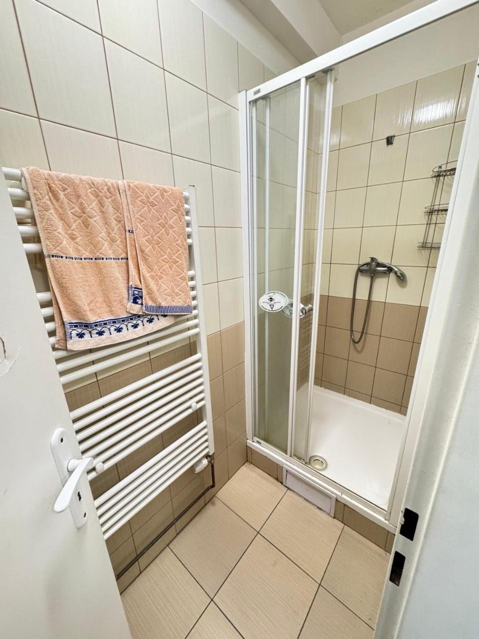 Sleep & Go Praha 5 *